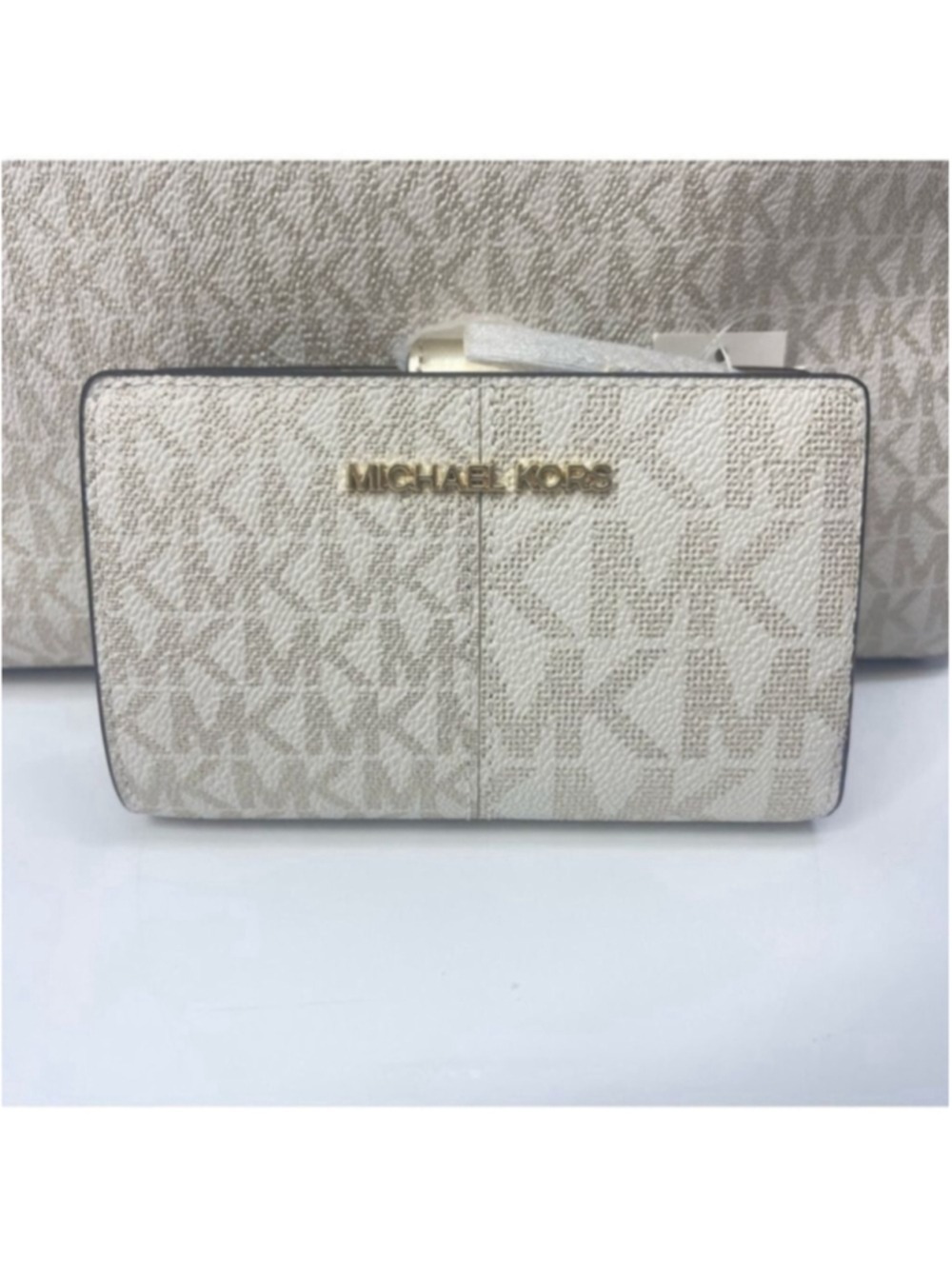 Michael Kors Chain Tote & Wallet Set MK Signature Logo Pale Gold/Cream - Picture 6 of 13